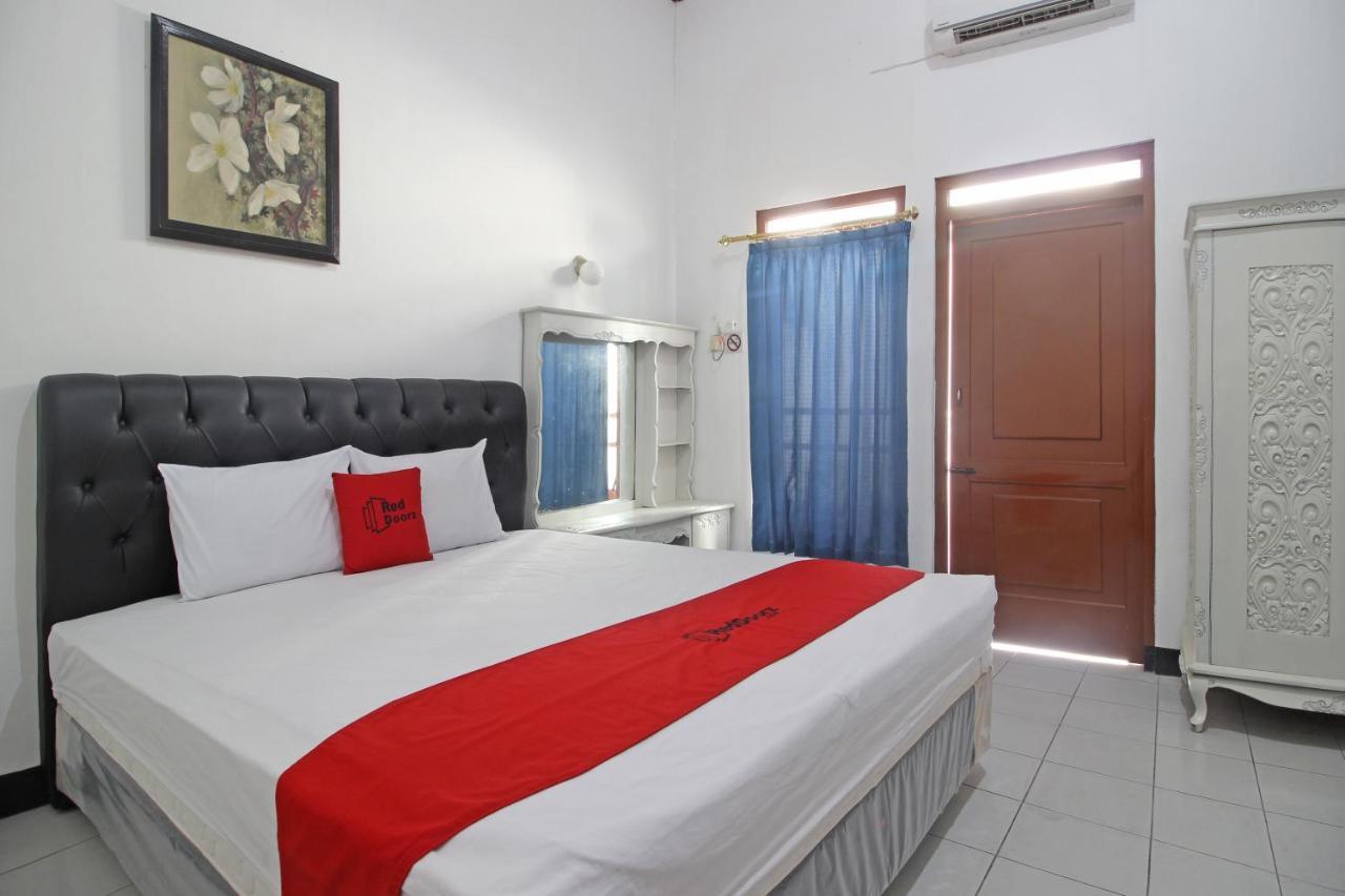 Reddoorz Plus @ Taman Siswa 3 Yogyakarta Exteriör bild