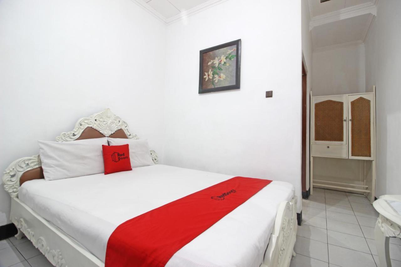 Reddoorz Plus @ Taman Siswa 3 Yogyakarta Exteriör bild